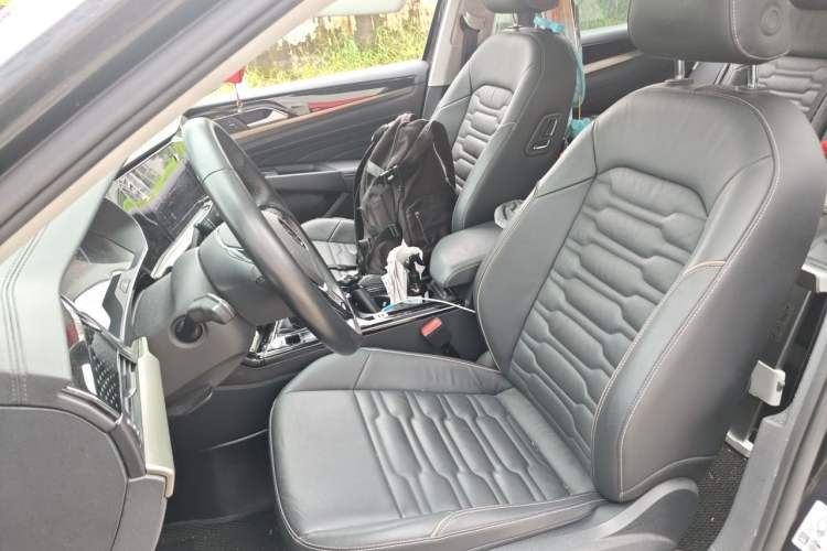 Used Volkswagen Passat 2020 330TSI Elite Edition China VI Left Front Seat