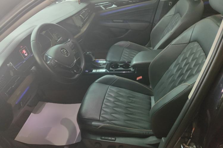 Used Volkswagen Passat 2020 Revised Version 330TSI Luxury Edition China VI Standard Left Front Seat