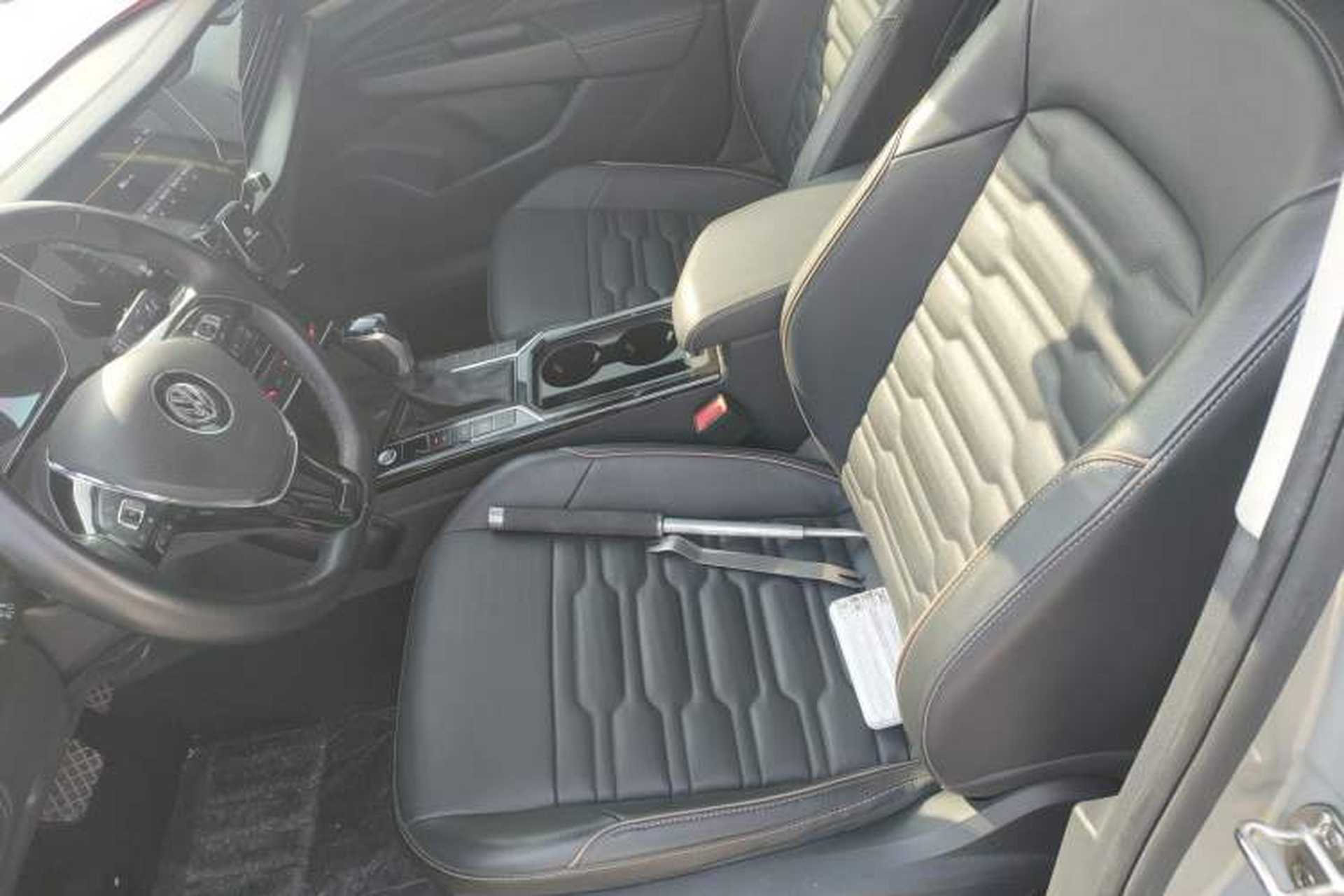 Used Volkswagen Passat 2020 330TSI Elite Edition China VI Left Front Seat