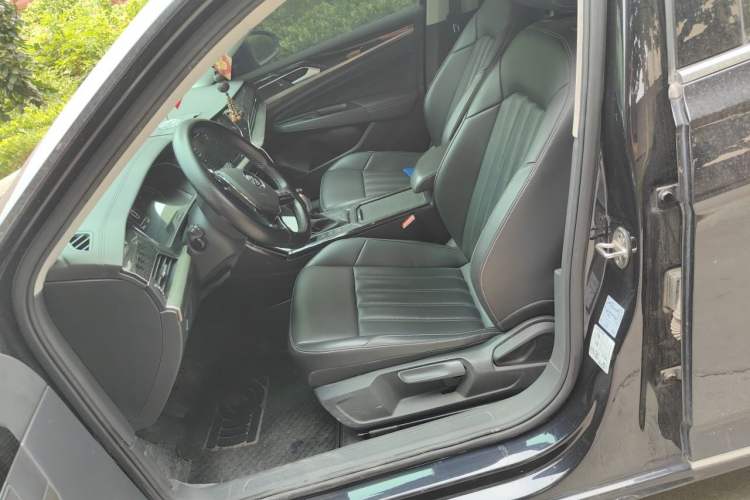 Used Volkswagen Passat 2020 Revised Version 280TSI Business Edition China VI Standard Left Front Seat