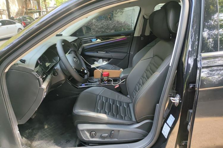 Used Volkswagen Passat 2020 330TSI Elite Edition China VI Left Front Seat