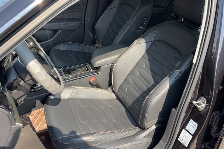 Used Volkswagen Passat 2020 Revised Version 280TSI Elite Edition China VI Standard Left Front Seat