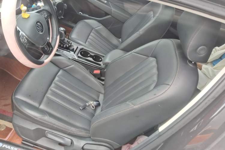 Used Volkswagen Passat 2020 Revised Version 280TSI Business Edition China VI Standard Left Front Seat