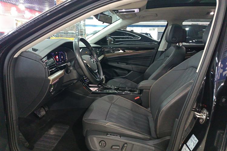 Used Volkswagen Passat 2020 Revised Version 330TSI Luxury Edition China VI Standard Left Front Seat
