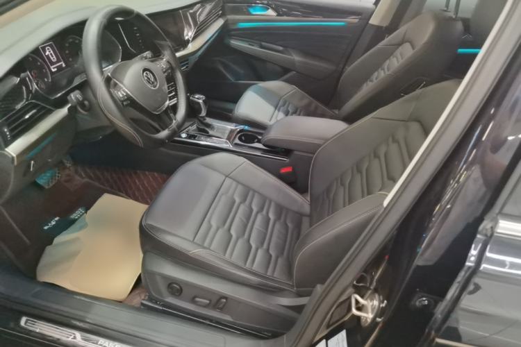 Used Volkswagen Passat 2020 Facelift 330TSI Elite Edition China VI Standard Left Front Seat