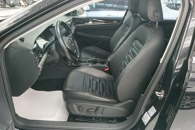 Used Volkswagen Passat 2020 Revised Version 280TSI Elite Edition China VI Standard Left Front Seat