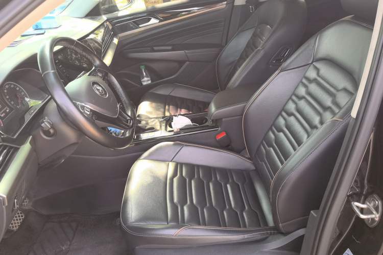Used Volkswagen Passat 2020 330TSI Elite Edition China VI Left Front Seat