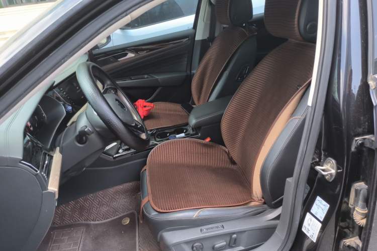 Used Volkswagen Passat 2020 Facelift 330TSI Prestige Edition China VI Standard Left Front Seat