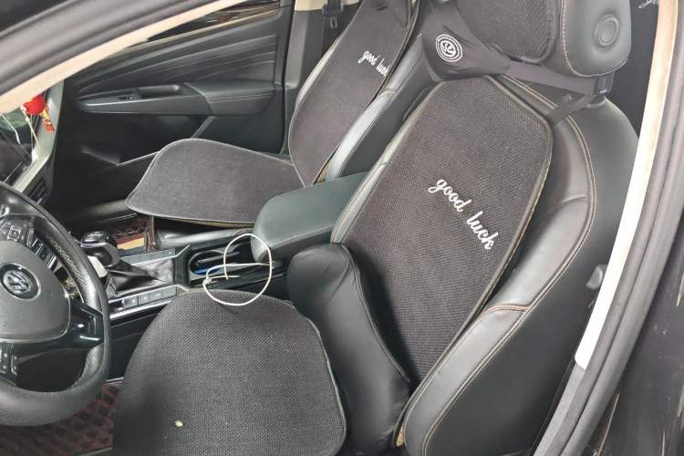 Used Volkswagen Passat 2020 330TSI Elite Edition China VI Left Front Seat