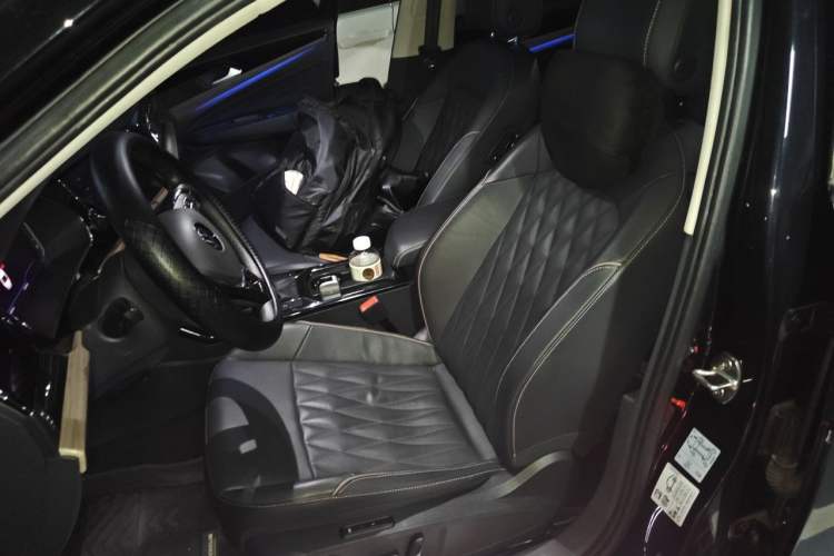 Used Volkswagen Passat 2020 Revised Version 330TSI Luxury Edition China VI Standard Left Front Seat