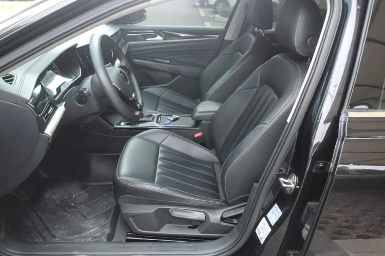 Used Volkswagen Passat 2020 Revised Version 280TSI Business Edition China VI Standard Left Front Seat