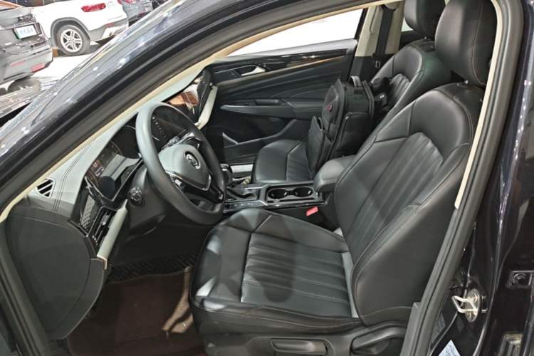 Used Volkswagen Passat 2020 280TSI Business Edition China VI Standard Left Front Seat