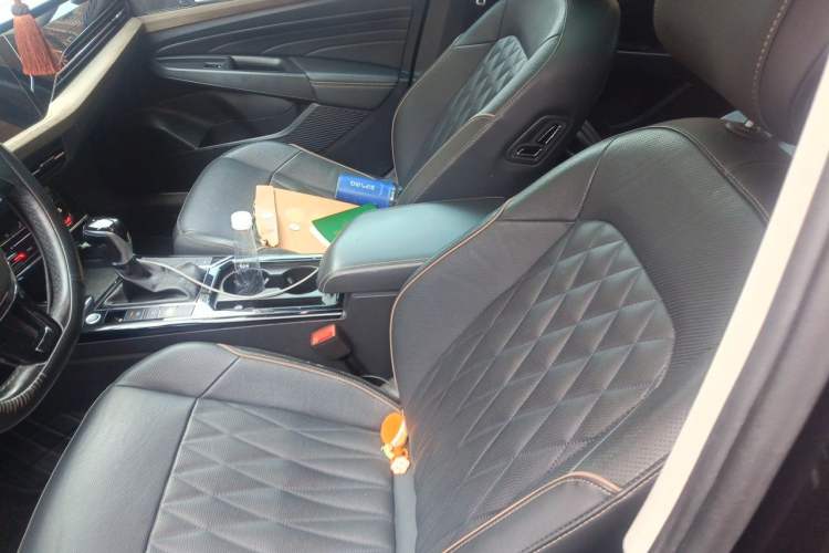 Used Volkswagen Passat 2020 330TSI Luxury Edition China VI Left Front Seat