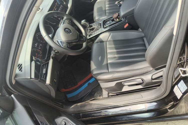 Used Volkswagen Passat 2020 Revised Version 280TSI Business Edition China VI Standard Left Front Seat