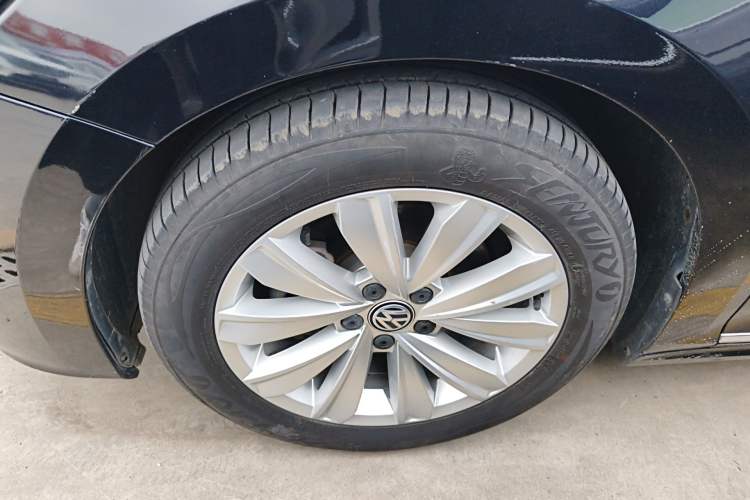 Used Volkswagen Passat 2020 330TSI Elite Edition China VI Left Front Wheel Hub