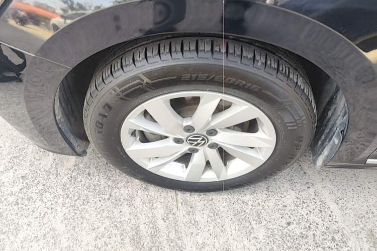 Used Volkswagen Passat 2020 Revised Version 280TSI Business Edition China VI Standard Left Front Wheel Hub