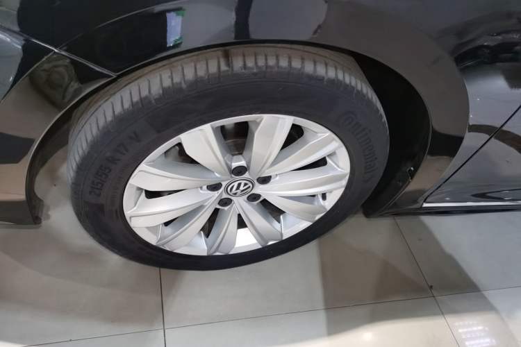 Used Volkswagen Passat 2020 330TSI Elite Edition China VI Left Front Wheel Hub