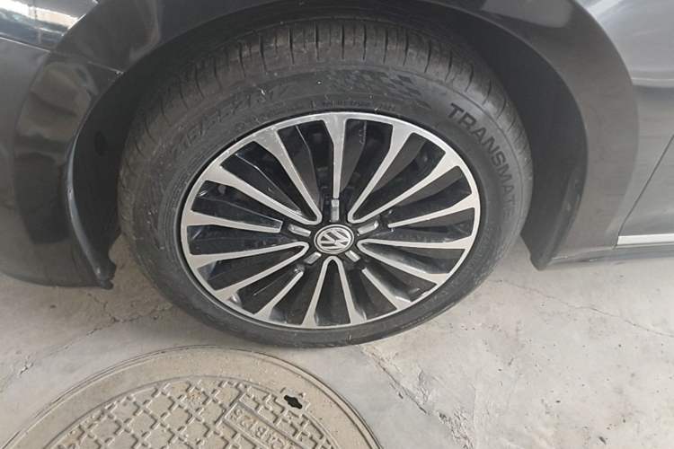 Used Volkswagen Passat 2020 Facelift 330TSI Elite Edition China VI Standard Left Front Wheel Hub