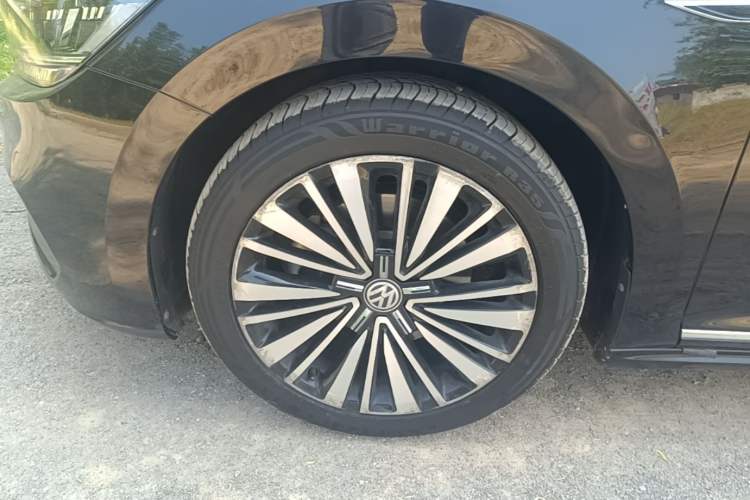 Used Volkswagen Passat 2020 330TSI Luxury Edition China VI Left Front Wheel Hub