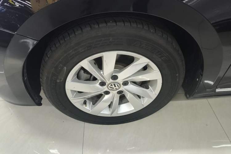 Used Volkswagen Passat 2020 280TSI Business Edition China VI Standard Left Front Wheel Hub
