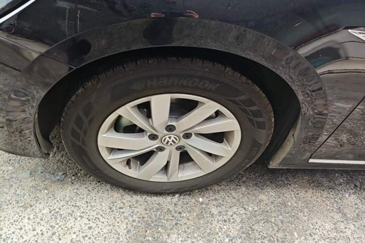 Used Volkswagen Passat 2020 280TSI Business Edition China VI Standard Left Front Wheel Hub
