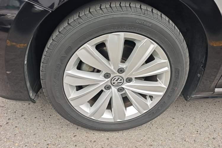 Used Volkswagen Passat 2020 330TSI Elite Edition China VI Left Front Wheel Hub