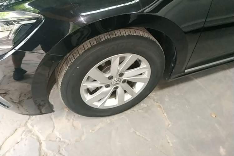 Used Volkswagen Passat 2020 280TSI Business Edition China VI Standard Left Front Wheel Hub