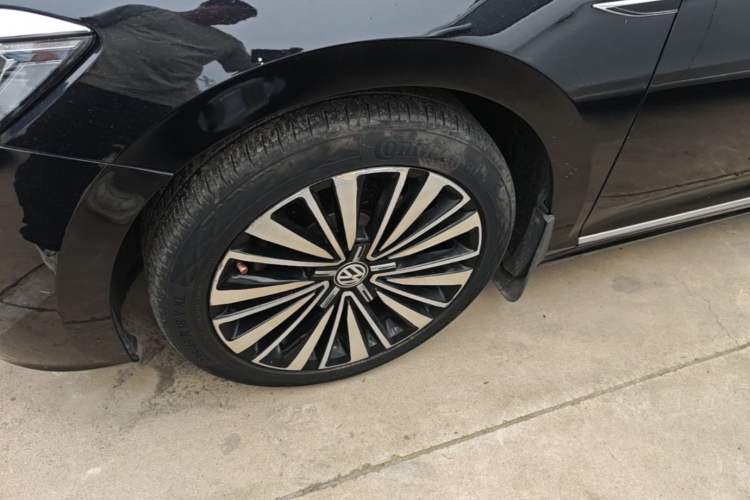 Used Volkswagen Passat 2020 330TSI Luxury Edition China VI Left Front Wheel Hub