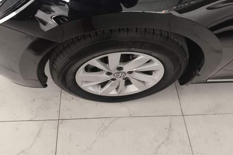Used Volkswagen Passat 2020 Revised Version 280TSI Business Edition China VI Standard Left Front Wheel Hub