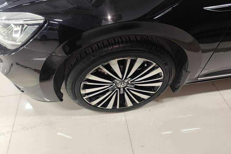 Used Volkswagen Passat 2020 330TSI Prestige Edition China VI Standard Left Front Wheel Hub