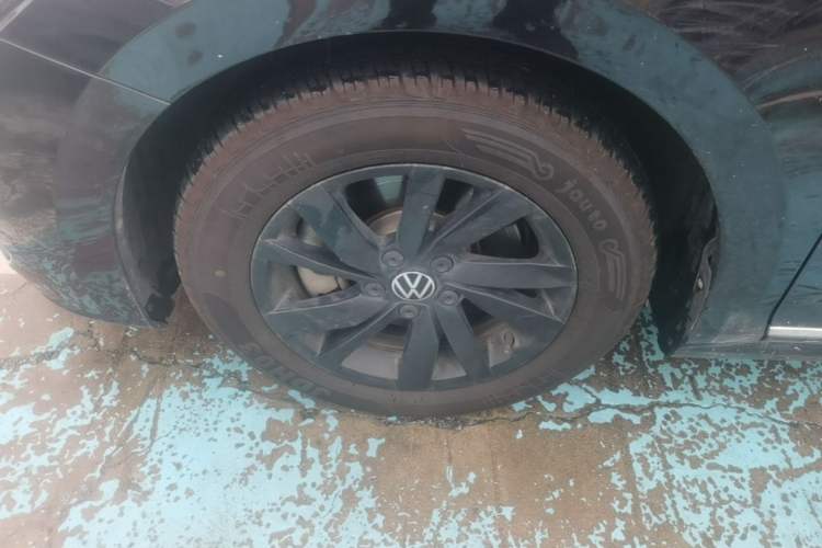 Used Volkswagen Passat 2020 Revised Version 280TSI Business Edition China VI Standard Left Front Wheel Hub