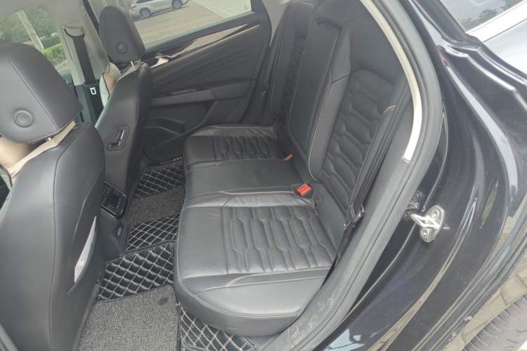 Used Volkswagen Passat 2020 330TSI Elite Edition China VI Left Rear Seat