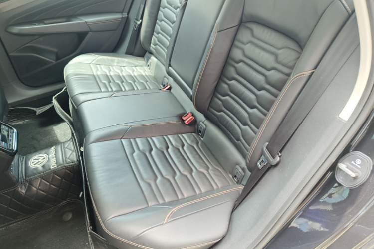 Used Volkswagen Passat 2020 330TSI Elite Edition China VI Left Rear Seat