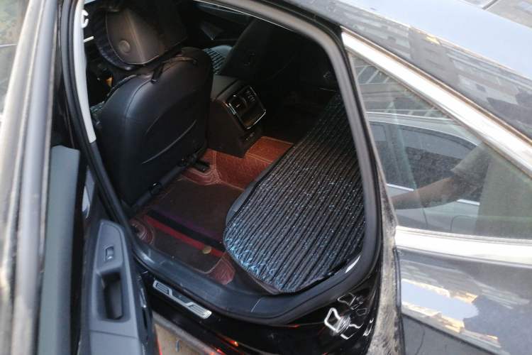 Used Volkswagen Passat 2020 Facelift 330TSI Elite Edition China VI Standard Left Rear Seat