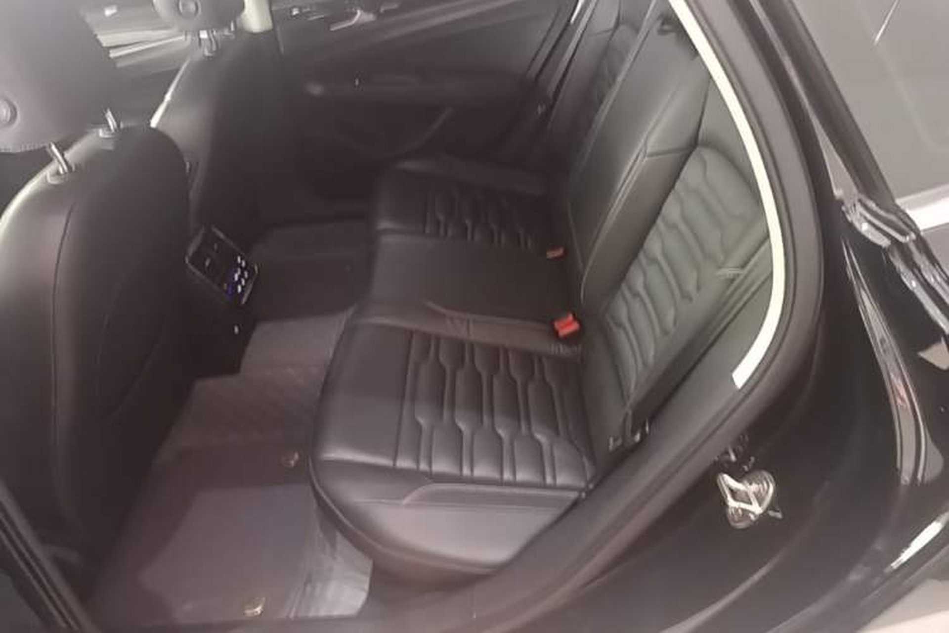 Used Volkswagen Passat 2020 Facelift 330TSI Elite Edition China VI Standard Left Rear Seat