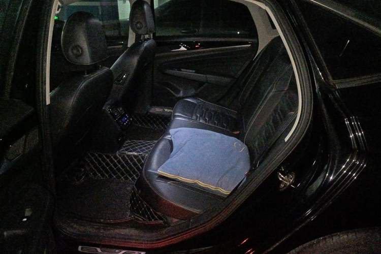 Used Volkswagen Passat 2020 330TSI Elite Edition China VI Left Rear Seat