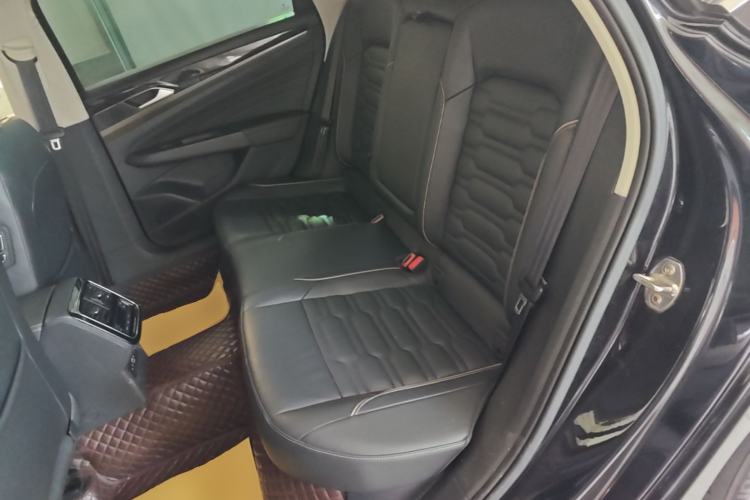 Used Volkswagen Passat 2020 Facelift 330TSI Elite Edition China VI Standard Left Rear Seat