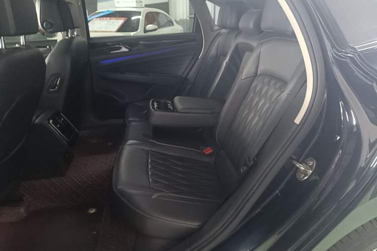 Used Volkswagen Passat 2020 Facelift 330TSI Prestige Edition China VI Standard Left Rear Seat