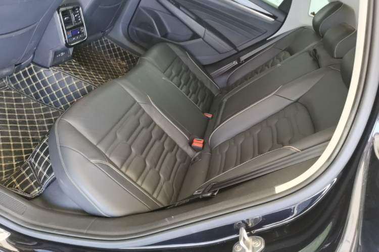 Used Volkswagen Passat 2020 Revised Version 280TSI Elite Edition China VI Standard Left Rear Seat