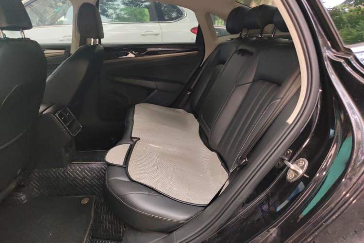 Used Volkswagen Passat 2020 280TSI Business Edition China VI Standard Left Rear Seat