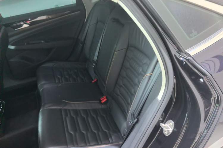 Used Volkswagen Passat 2020 330TSI Elite Edition China VI Left Rear Seat