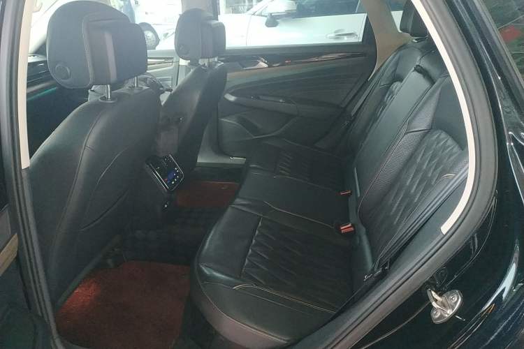 Used Volkswagen Passat 2020 Revised Version 330TSI Luxury Edition China VI Standard Left Rear Seat
