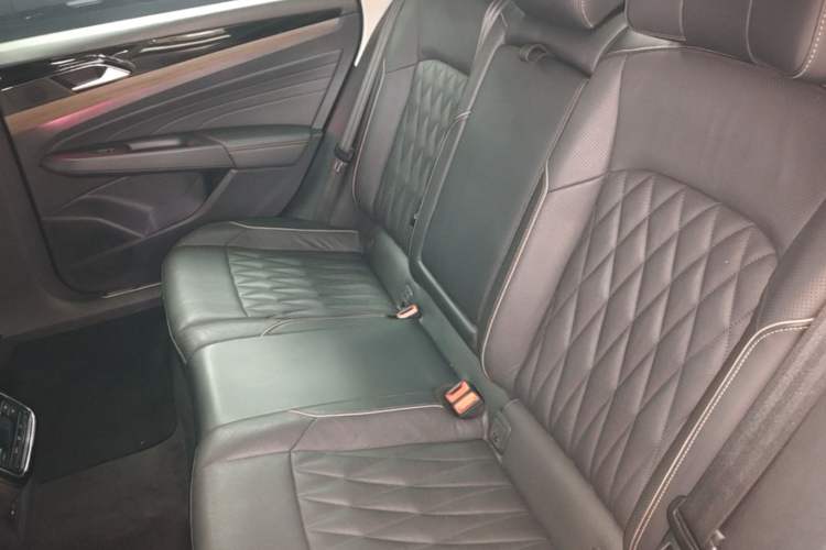 Used Volkswagen Passat 2020 Revised Version 330TSI Luxury Edition China VI Standard Left Rear Seat