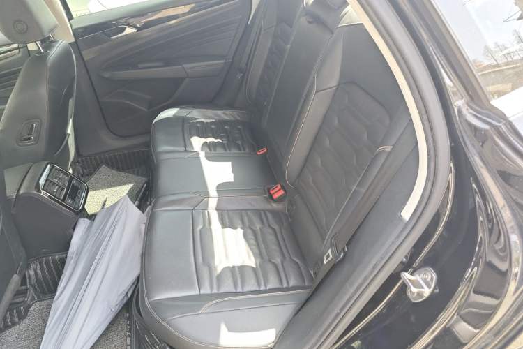 Used Volkswagen Passat 2020 330TSI Elite Edition China VI Left Rear Seat
