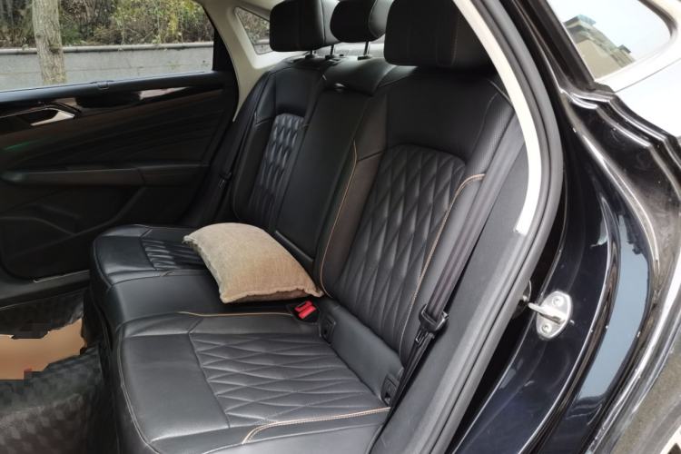 Used Volkswagen Passat 2020 330TSI Luxury Edition China VI Left Rear Seat