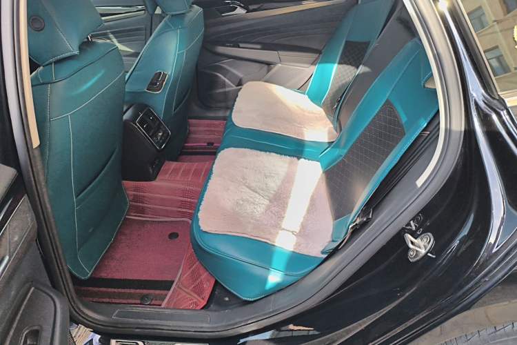 Used Volkswagen Passat 2020 330TSI Elite Edition China VI Left Rear Seat