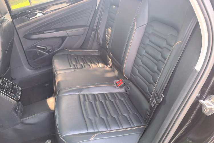 Used Volkswagen Passat 2020 330TSI Elite Edition China VI Left Rear Seat