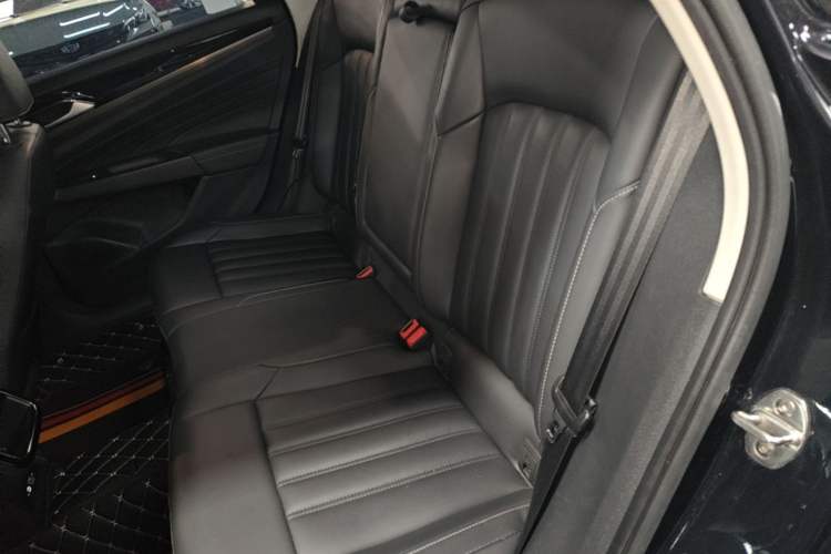 Used Volkswagen Passat 2020 Revised Version 280TSI Business Edition China VI Standard Left Rear Seat