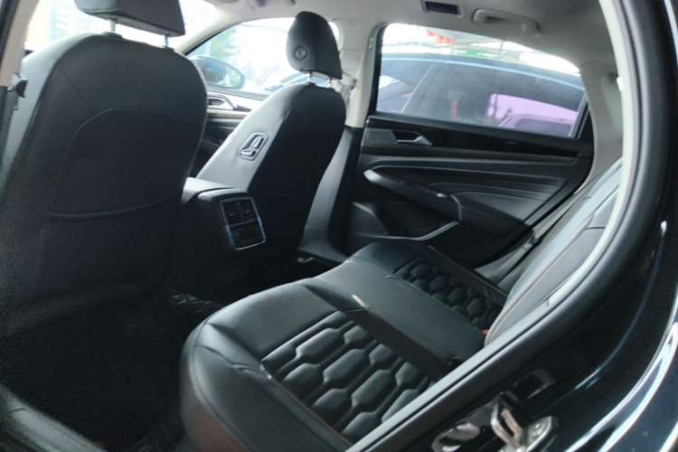 Used Volkswagen Passat 2020 330TSI Elite Edition China VI Left Rear Seat
