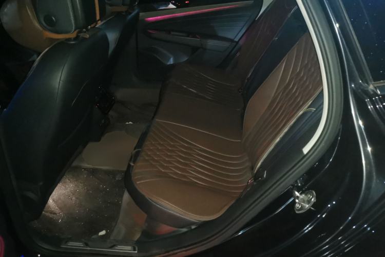 Used Volkswagen Passat 2020 330TSI Luxury Edition China VI Left Rear Seat